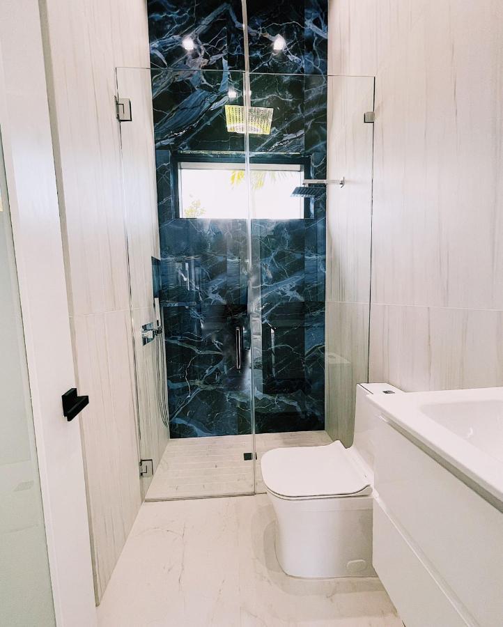 Men Only Clothing Option Guesthouse Near Wilton Manors 劳德代尔堡 外观 照片