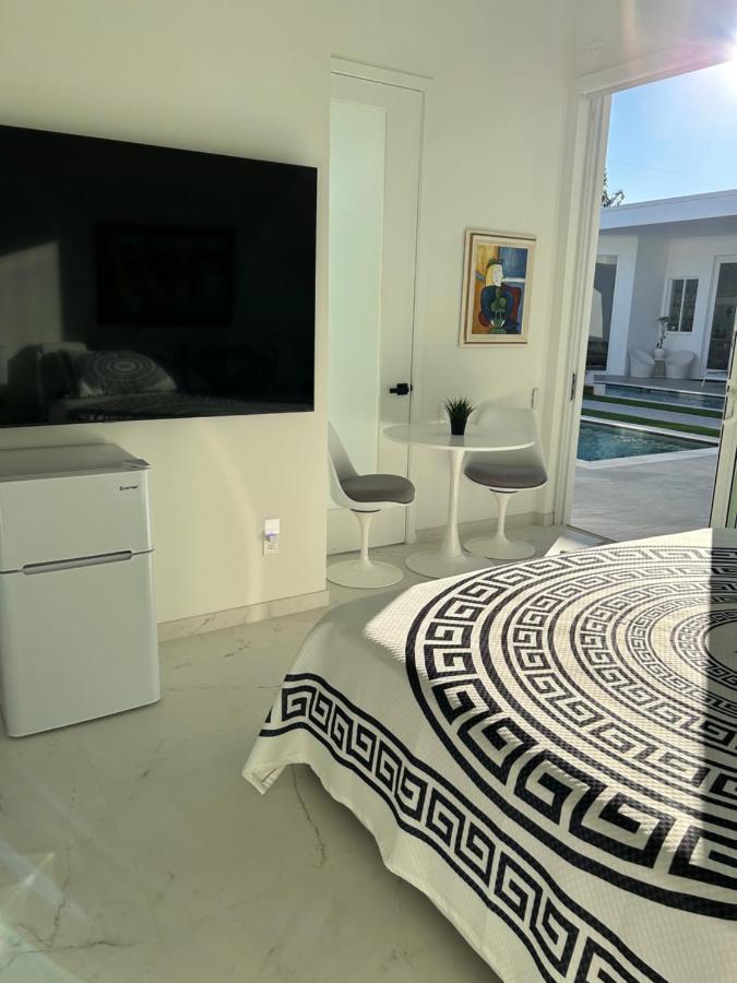 Men Only Clothing Option Guesthouse Near Wilton Manors 劳德代尔堡 外观 照片