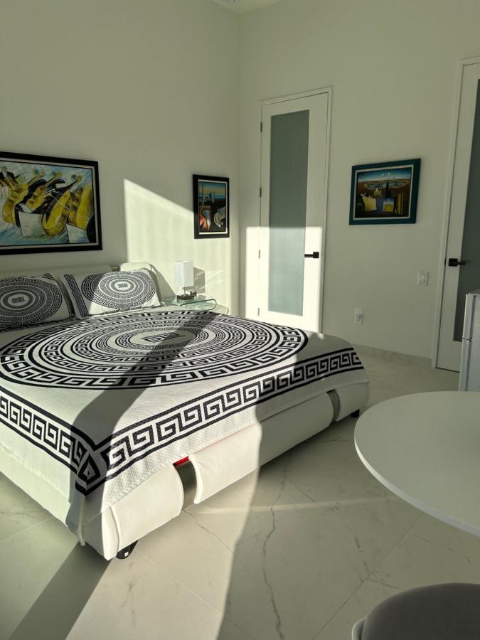 Men Only Clothing Option Guesthouse Near Wilton Manors 劳德代尔堡 外观 照片
