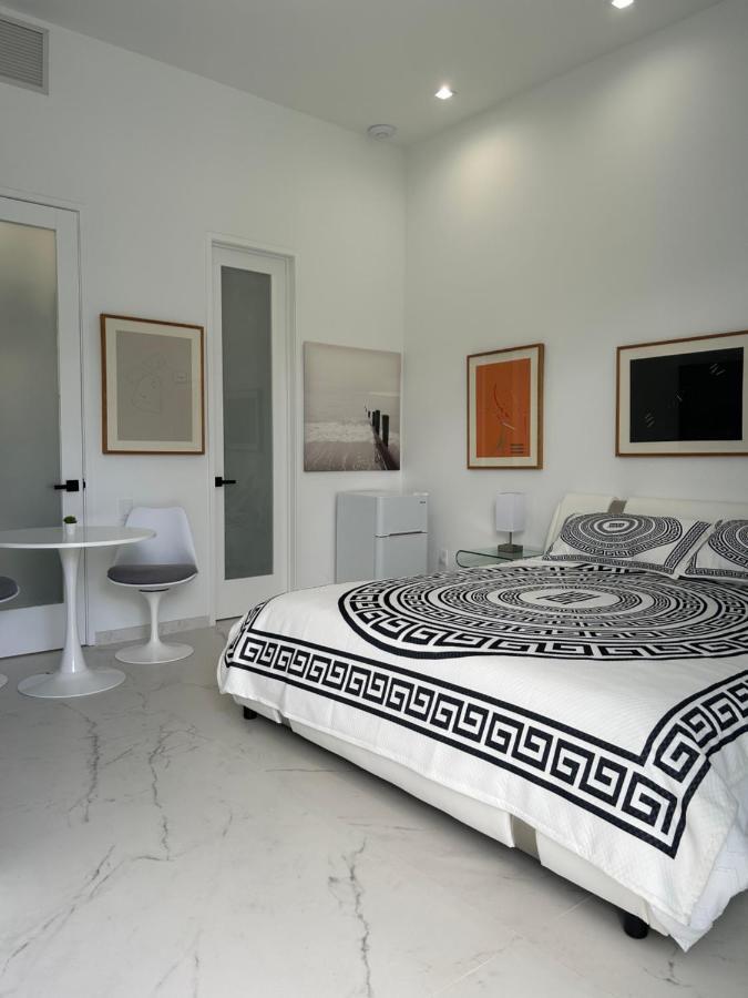 Men Only Clothing Option Guesthouse Near Wilton Manors 劳德代尔堡 外观 照片