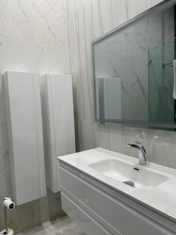Men Only Clothing Option Guesthouse Near Wilton Manors 劳德代尔堡 外观 照片